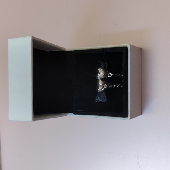 PANDORA - Disney, Heart of Mickey Safety Chain - Picture 12 of 13